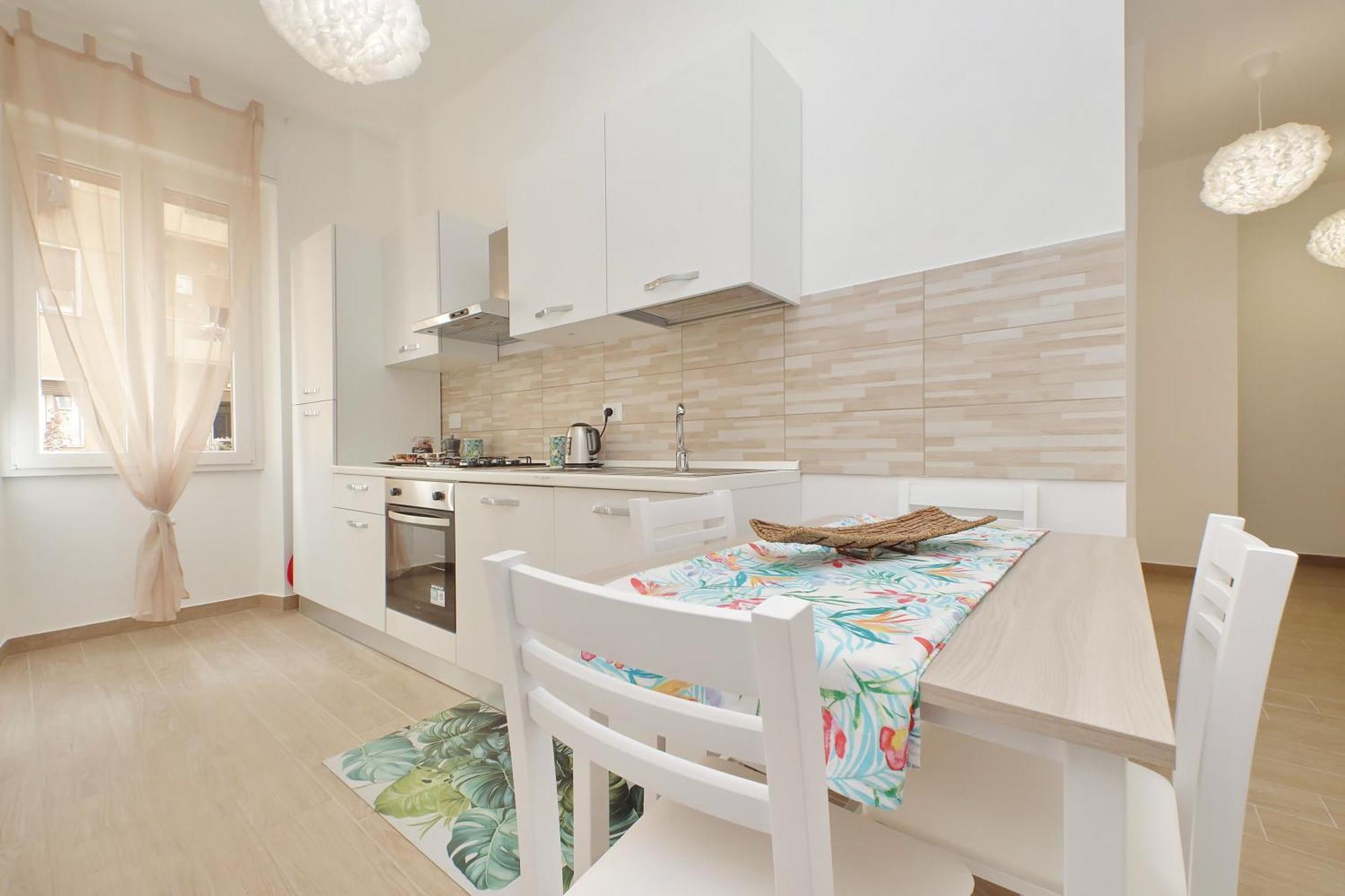 White Wood House Apartment